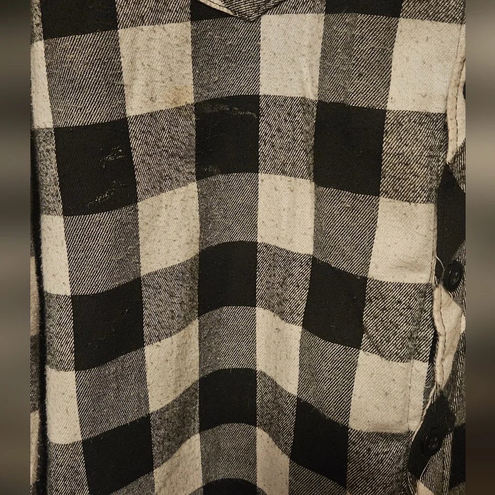 Black & White Plaid Flannel Jacket - Picture 2 of 5